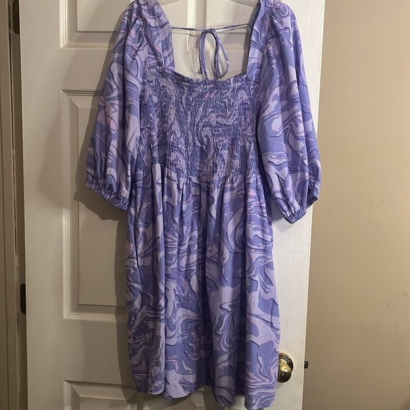 Ava Viv-Swirl dress puff sleeves with back tie 1X - Picture 2 of 5